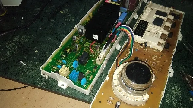 Сбой в работе модуля управления стиральной машины Сбой в работе модуля управления стиральной машины