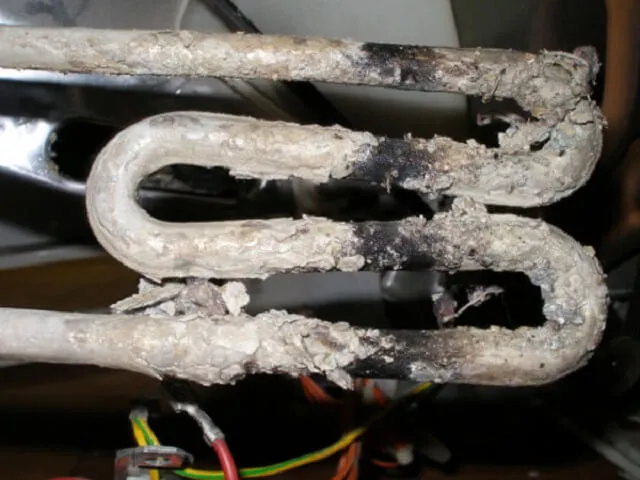 Сгорел ТЭН в стиральной машине AEG